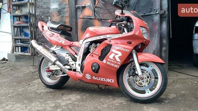 Красный Сузуки GSX-R 1100, объемом двигателя 1.1 л и пробегом 31 тыс. км за 2500 $, фото 5 на Automoto.ua