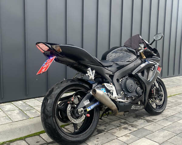 Черный Сузуки GSX-R 600, объемом двигателя 0.6 л и пробегом 25 тыс. км за 6600 $, фото 2 на Automoto.ua
