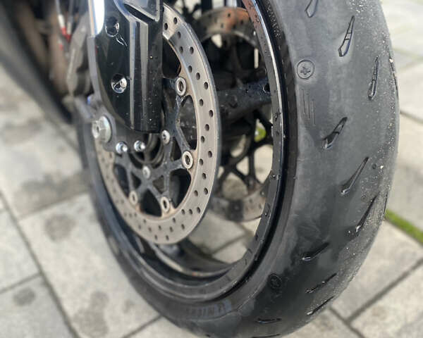 Черный Сузуки GSX-R 600, объемом двигателя 0.6 л и пробегом 25 тыс. км за 6600 $, фото 10 на Automoto.ua