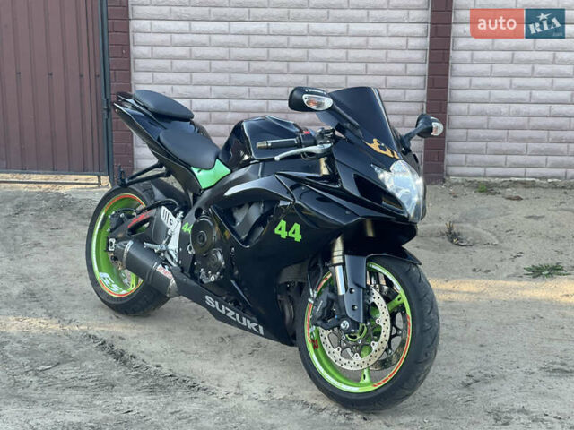 Черный Сузуки GSX-R 600, объемом двигателя 0.6 л и пробегом 34 тыс. км за 4500 $, фото 7 на Automoto.ua