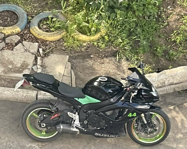 Черный Сузуки GSX-R 600, объемом двигателя 0.6 л и пробегом 34 тыс. км за 4500 $, фото 1 на Automoto.ua