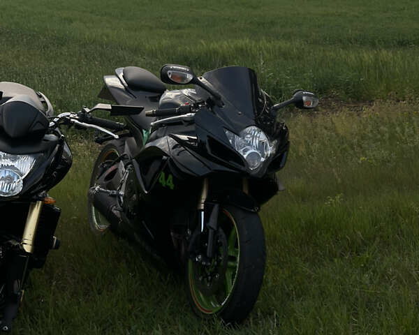 Черный Сузуки GSX-R 600, объемом двигателя 0.6 л и пробегом 34 тыс. км за 4500 $, фото 3 на Automoto.ua