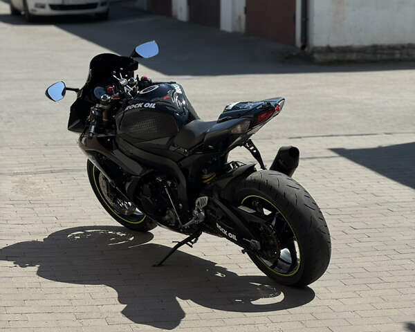 Черный Сузуки GSX-R 600, объемом двигателя 0.6 л и пробегом 28 тыс. км за 8500 $, фото 2 на Automoto.ua