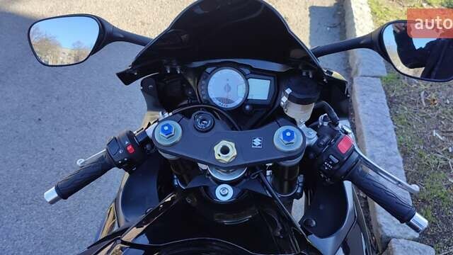 Черный Сузуки GSX-R 600, объемом двигателя 0.6 л и пробегом 19 тыс. км за 9700 $, фото 29 на Automoto.ua