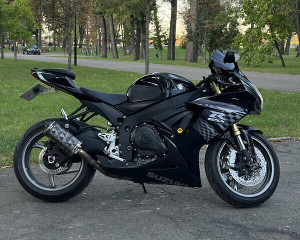 Черный Сузуки GSX-R 600, объемом двигателя 0.6 л и пробегом 24 тыс. км за 7500 $, фото 7 на Automoto.ua