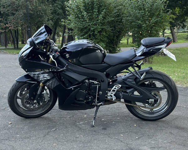 Черный Сузуки GSX-R 600, объемом двигателя 0.6 л и пробегом 24 тыс. км за 7500 $, фото 6 на Automoto.ua