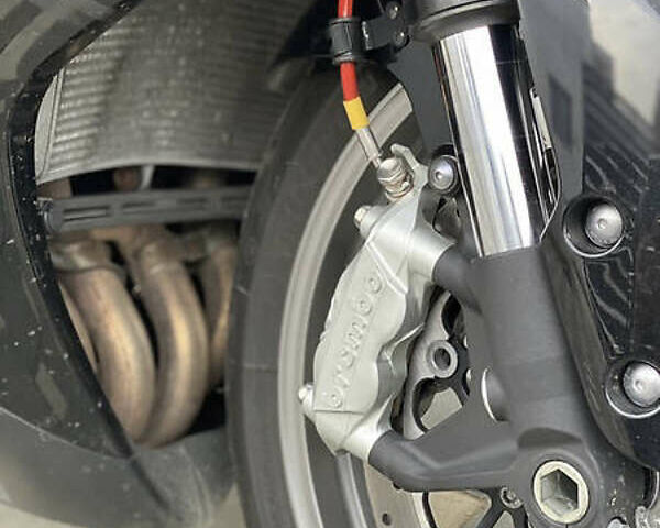 Черный Сузуки GSX-R 600, объемом двигателя 0.6 л и пробегом 18 тыс. км за 10100 $, фото 4 на Automoto.ua