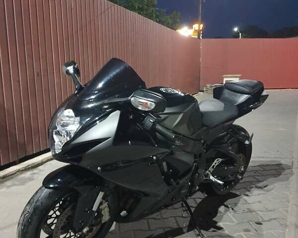 Черный Сузуки GSX-R 600, объемом двигателя 0.6 л и пробегом 24 тыс. км за 10500 $, фото 5 на Automoto.ua