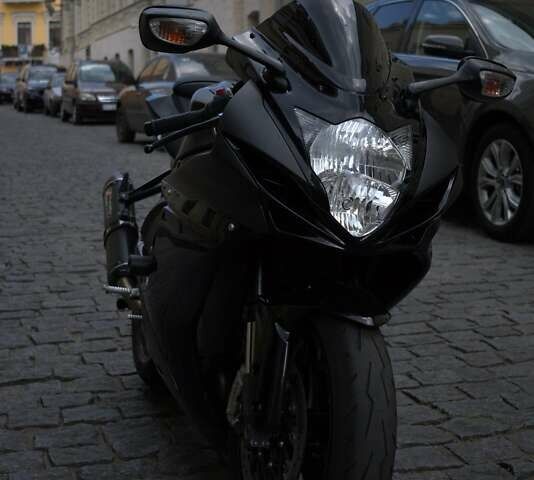 Черный Сузуки GSX-R 600, объемом двигателя 0.6 л и пробегом 24 тыс. км за 10500 $, фото 2 на Automoto.ua