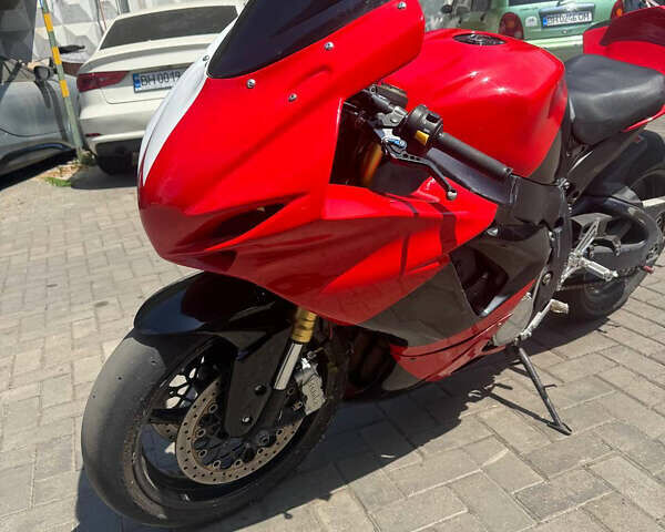 Красный Сузуки GSX-R 600, объемом двигателя 0.6 л и пробегом 14 тыс. км за 4000 $, фото 3 на Automoto.ua