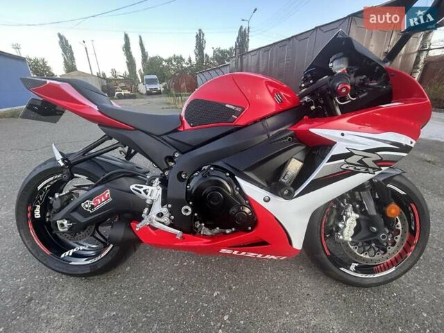 Красный Сузуки GSX-R 600, объемом двигателя 0.6 л и пробегом 33 тыс. км за 10200 $, фото 1 на Automoto.ua