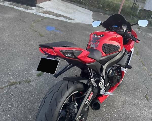 Красный Сузуки GSX-R 600, объемом двигателя 0.6 л и пробегом 33 тыс. км за 10200 $, фото 13 на Automoto.ua