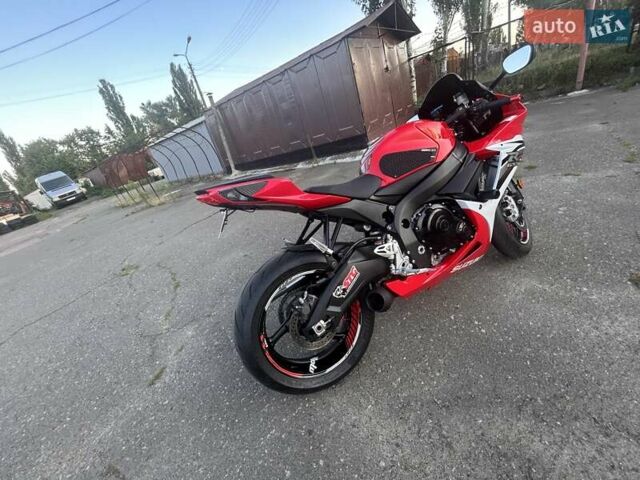 Красный Сузуки GSX-R 600, объемом двигателя 0.6 л и пробегом 33 тыс. км за 10200 $, фото 18 на Automoto.ua