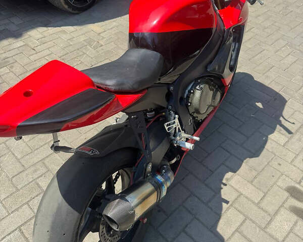 Красный Сузуки GSX-R 600, объемом двигателя 0.6 л и пробегом 14 тыс. км за 4000 $, фото 14 на Automoto.ua