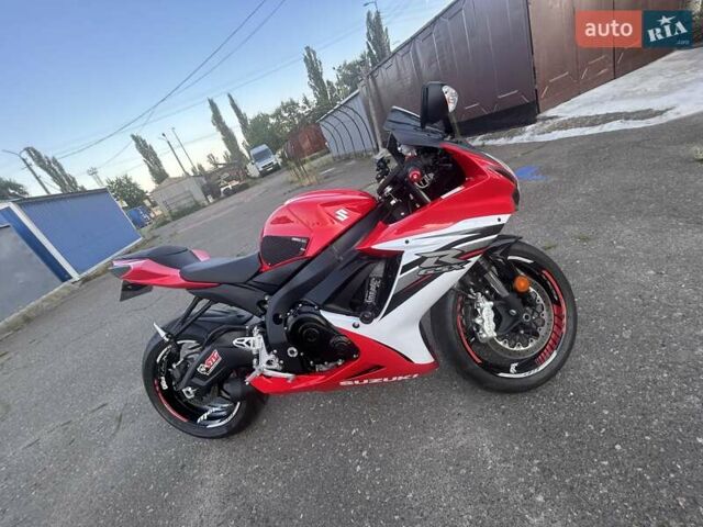 Красный Сузуки GSX-R 600, объемом двигателя 0.6 л и пробегом 33 тыс. км за 10200 $, фото 17 на Automoto.ua