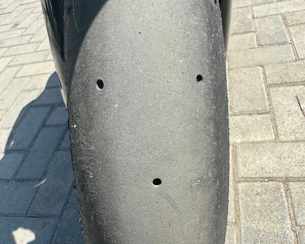 Красный Сузуки GSX-R 600, объемом двигателя 0.6 л и пробегом 14 тыс. км за 4000 $, фото 8 на Automoto.ua