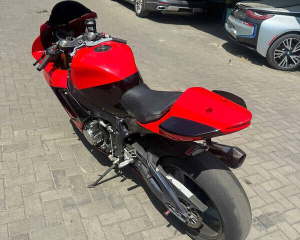 Красный Сузуки GSX-R 600, объемом двигателя 0.6 л и пробегом 14 тыс. км за 4000 $, фото 12 на Automoto.ua