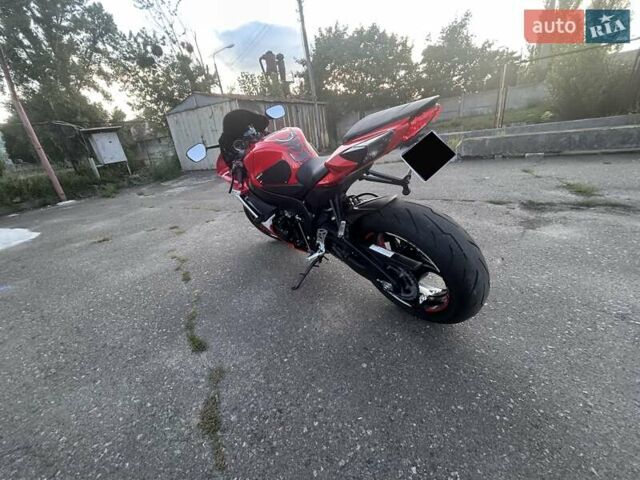 Красный Сузуки GSX-R 600, объемом двигателя 0.6 л и пробегом 33 тыс. км за 10200 $, фото 21 на Automoto.ua