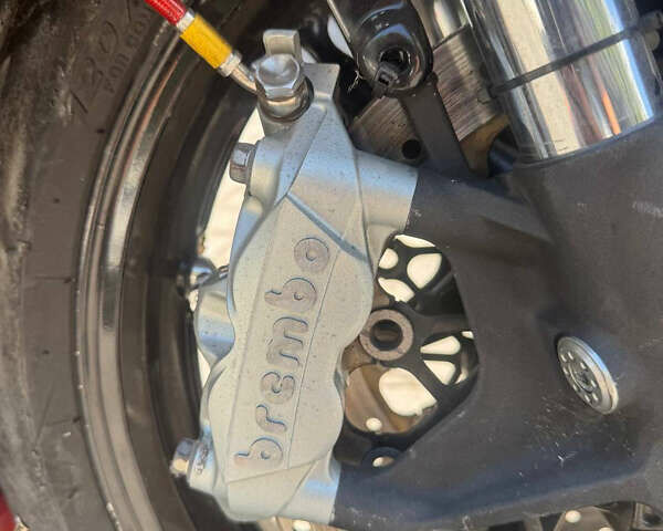 Красный Сузуки GSX-R 600, объемом двигателя 0.6 л и пробегом 14 тыс. км за 4000 $, фото 7 на Automoto.ua