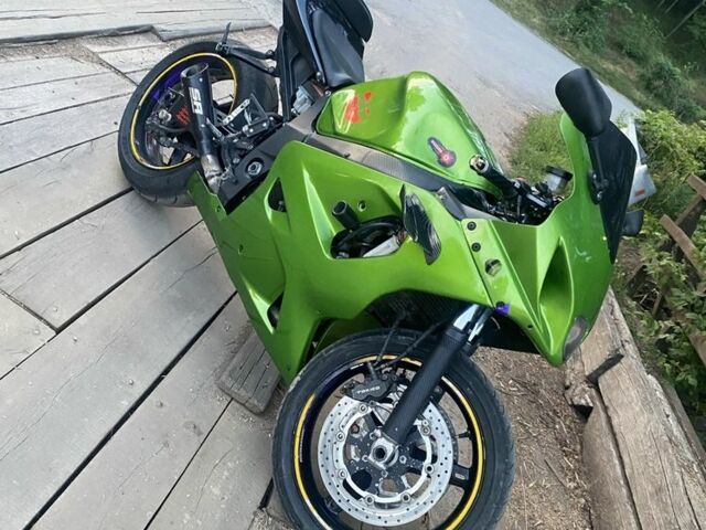 Сузуки GSX-R 600, объемом двигателя 0.6 л и пробегом 0 тыс. км за 4500 $, фото 6 на Automoto.ua