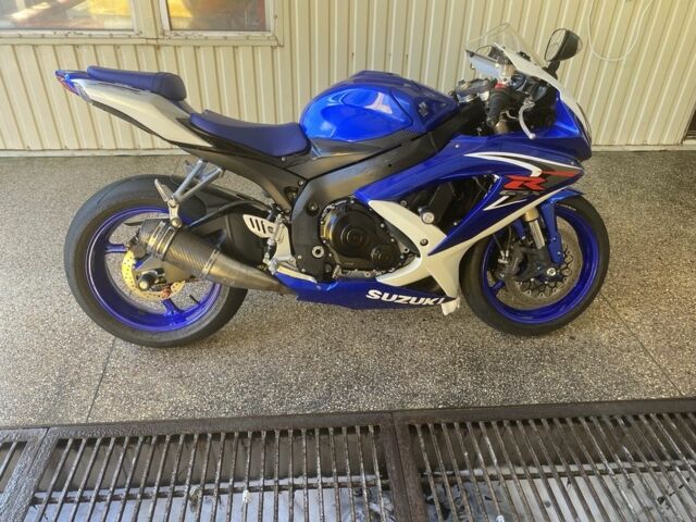 Сузуки GSX-R 600, объемом двигателя 0.6 л и пробегом 0 тыс. км за 8300 $, фото 2 на Automoto.ua