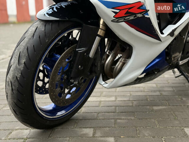 Сузуки GSX-R 600, объемом двигателя 0.6 л и пробегом 36 тыс. км за 6300 $, фото 13 на Automoto.ua