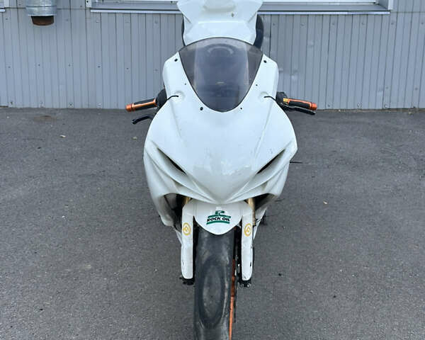 Сузуки GSX-R 600, объемом двигателя 0.6 л и пробегом 30 тыс. км за 6000 $, фото 7 на Automoto.ua