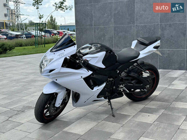 Сузуки GSX-R 600, объемом двигателя 0.6 л и пробегом 30 тыс. км за 9500 $, фото 6 на Automoto.ua