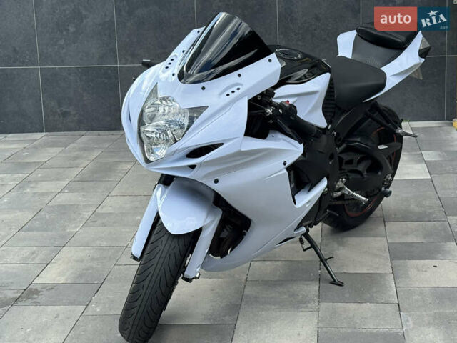 Сузуки GSX-R 600, объемом двигателя 0.6 л и пробегом 30 тыс. км за 9500 $, фото 7 на Automoto.ua