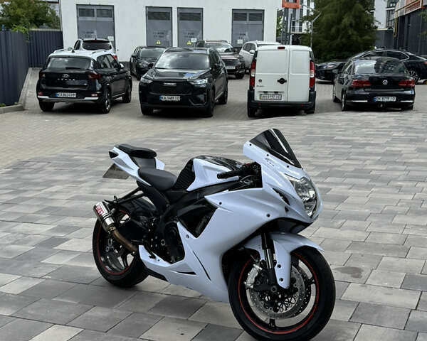 Сузуки GSX-R 600, объемом двигателя 0.6 л и пробегом 30 тыс. км за 9500 $, фото 1 на Automoto.ua