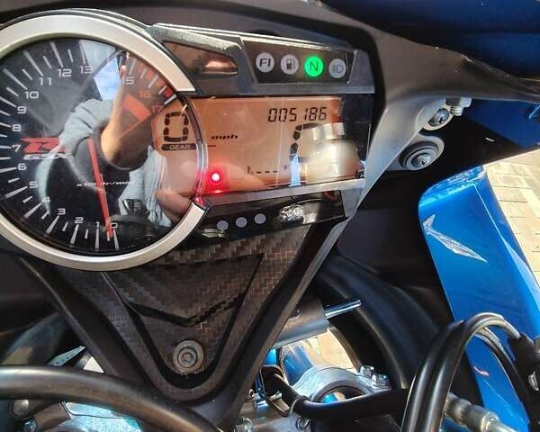 Сузуки GSX-R 600, объемом двигателя 0.6 л и пробегом 8 тыс. км за 11500 $, фото 35 на Automoto.ua