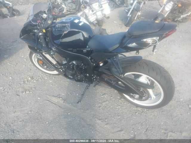 Сузуки GSX-R 600, объемом двигателя 0.6 л и пробегом 0 тыс. км за 3000 $, фото 9 на Automoto.ua