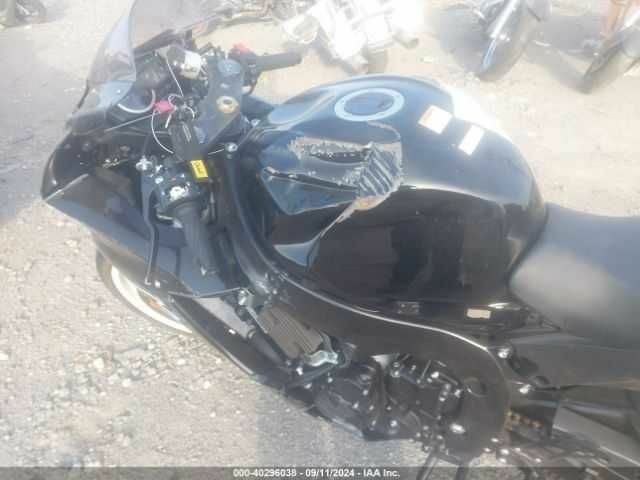 Сузуки GSX-R 600, объемом двигателя 0.6 л и пробегом 0 тыс. км за 3000 $, фото 11 на Automoto.ua