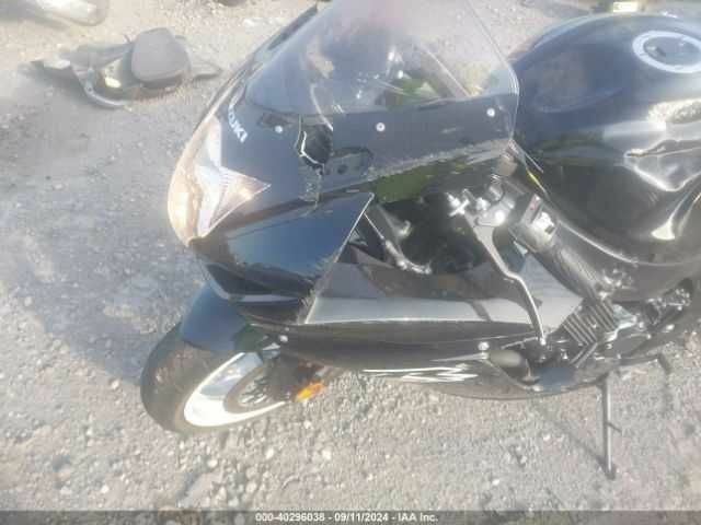 Сузуки GSX-R 600, объемом двигателя 0.6 л и пробегом 0 тыс. км за 3000 $, фото 12 на Automoto.ua