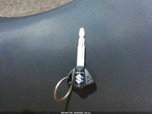 Сузуки GSX-R 600, объемом двигателя 0.6 л и пробегом 0 тыс. км за 4500 $, фото 12 на Automoto.ua