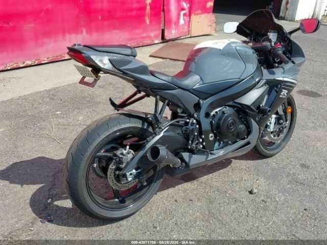 Сузуки GSX-R 600, объемом двигателя 0.6 л и пробегом 0 тыс. км за 4500 $, фото 3 на Automoto.ua