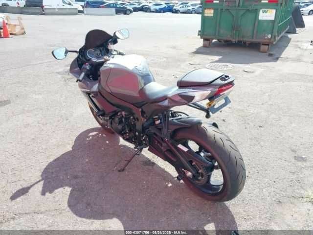 Сузуки GSX-R 600, объемом двигателя 0.6 л и пробегом 0 тыс. км за 4500 $, фото 2 на Automoto.ua