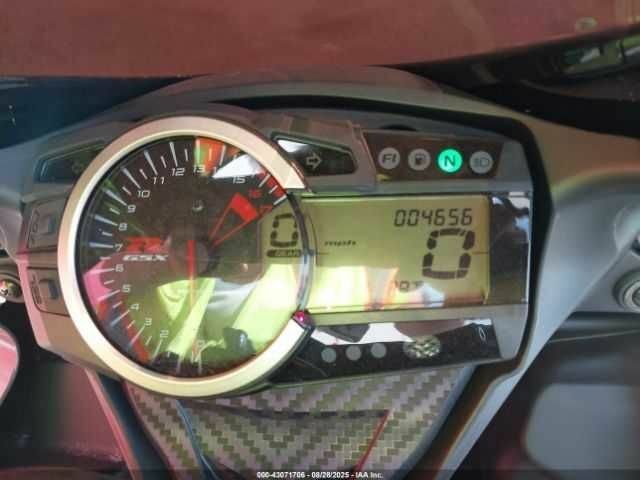 Сузуки GSX-R 600, объемом двигателя 0.6 л и пробегом 0 тыс. км за 4500 $, фото 10 на Automoto.ua