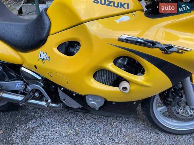 Желтый Сузуки GSX-R 600, объемом двигателя 0.6 л и пробегом 25 тыс. км за 3150 $, фото 1 на Automoto.ua