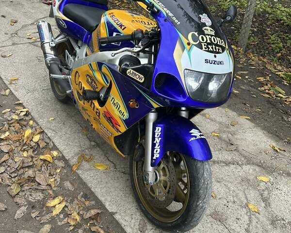 Желтый Сузуки GSX-R 600, объемом двигателя 0.6 л и пробегом 71 тыс. км за 2400 $, фото 1 на Automoto.ua