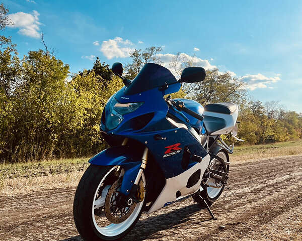 Синий Сузуки GSX-R 600, объемом двигателя 0.6 л и пробегом 47 тыс. км за 6500 $, фото 2 на Automoto.ua