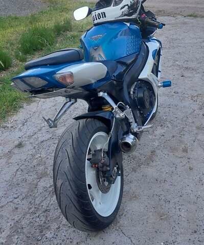 Синій Сузукі GSX-R 600, об'ємом двигуна 0.6 л та пробігом 36 тис. км за 6300 $, фото 12 на Automoto.ua