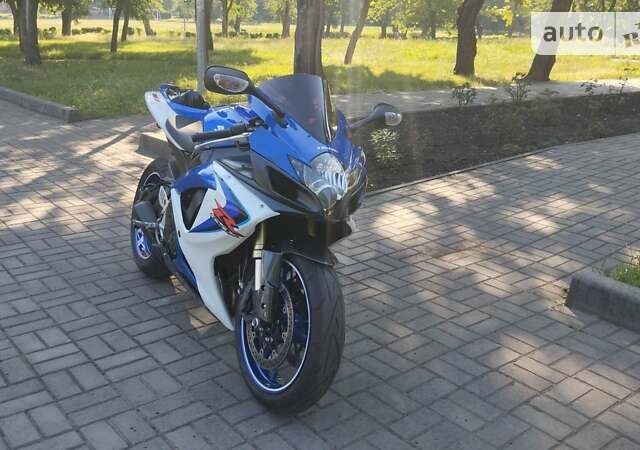 Синий Сузуки GSX-R 600, объемом двигателя 0.6 л и пробегом 41 тыс. км за 6900 $, фото 8 на Automoto.ua