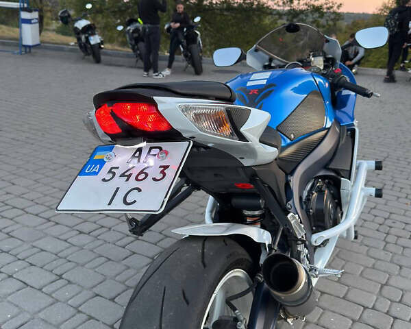 Синий Сузуки GSX-R 600, объемом двигателя 0.6 л и пробегом 23 тыс. км за 10000 $, фото 8 на Automoto.ua