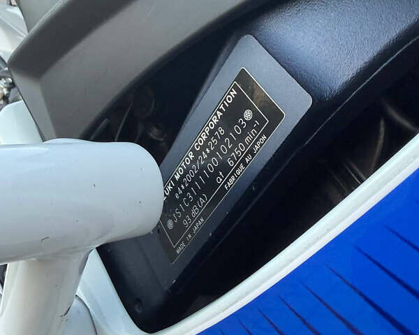 Синий Сузуки GSX-R 600, объемом двигателя 0.6 л и пробегом 23 тыс. км за 10000 $, фото 13 на Automoto.ua