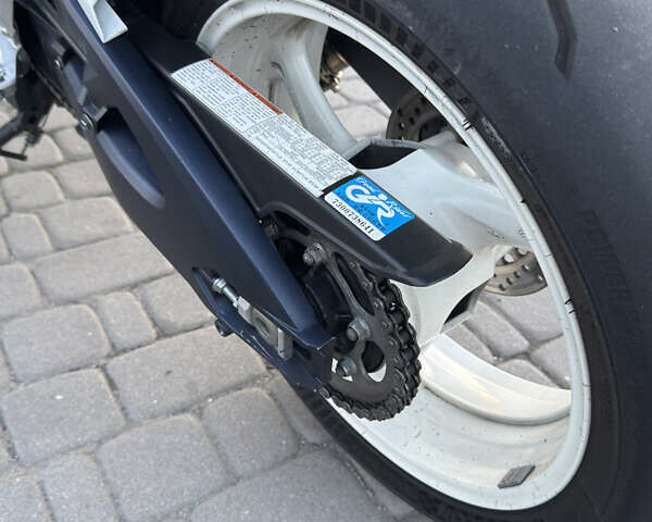 Синій Сузукі GSX-R 600, об'ємом двигуна 0.6 л та пробігом 23 тис. км за 10000 $, фото 10 на Automoto.ua