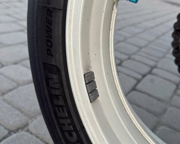 Синій Сузукі GSX-R 600, об'ємом двигуна 0.6 л та пробігом 23 тис. км за 10000 $, фото 16 на Automoto.ua