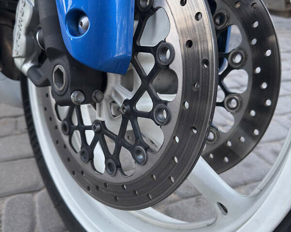Синій Сузукі GSX-R 600, об'ємом двигуна 0.6 л та пробігом 23 тис. км за 10000 $, фото 18 на Automoto.ua