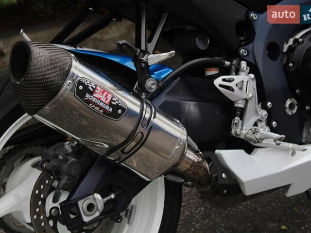 Синий Сузуки GSX-R 600, объемом двигателя 0.6 л и пробегом 23 тыс. км за 7900 $, фото 8 на Automoto.ua