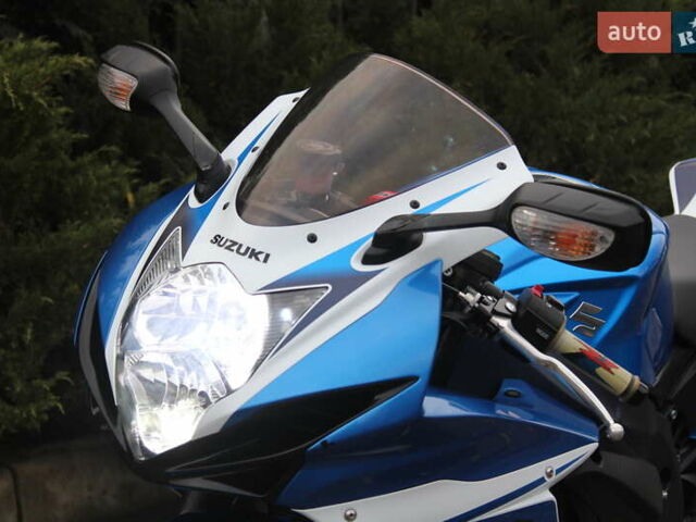Синий Сузуки GSX-R 600, объемом двигателя 0.6 л и пробегом 23 тыс. км за 7900 $, фото 5 на Automoto.ua